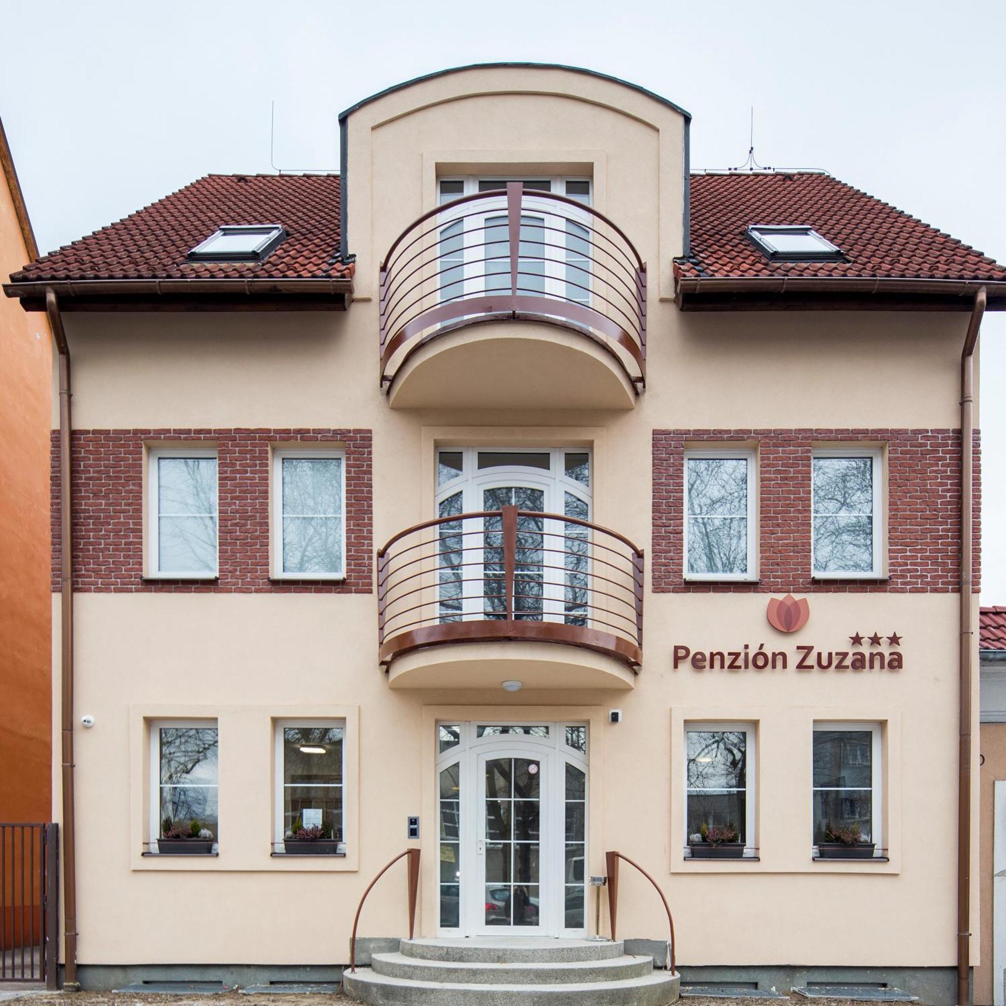 Penzion Zuzana Ruzomberok Exteriör bild