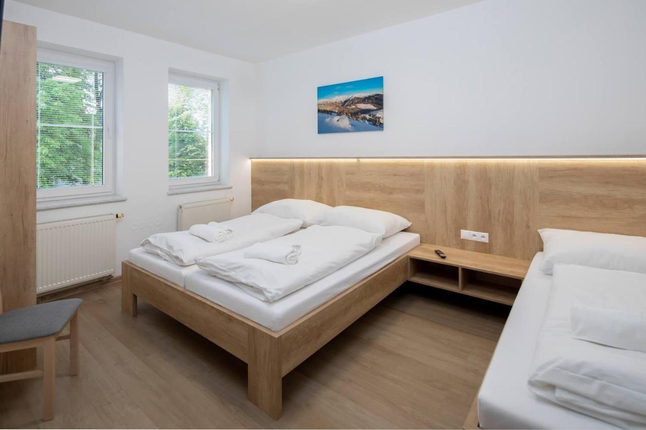Penzion Zuzana Ruzomberok Exteriör bild